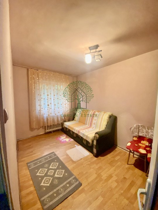 Apartament 3 camere, zona Big Manastur, decomandat, etaj intermediar 