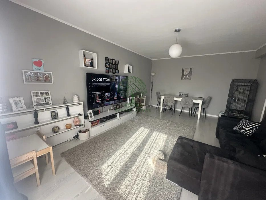 Apartament cu 2 camere, decomandat, Floresti + parcare