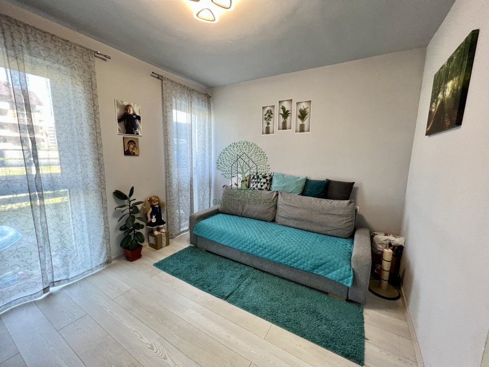 Apartament cu 3 camere + gradina + parcare, Floresti