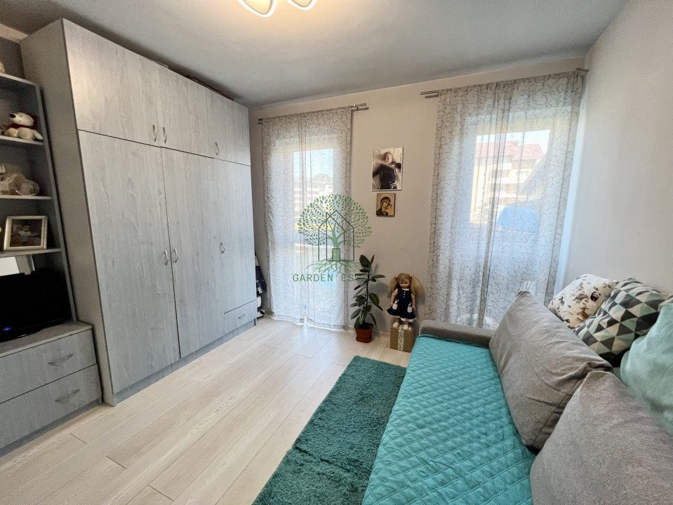 Apartament cu 3 camere + gradina + parcare, Floresti