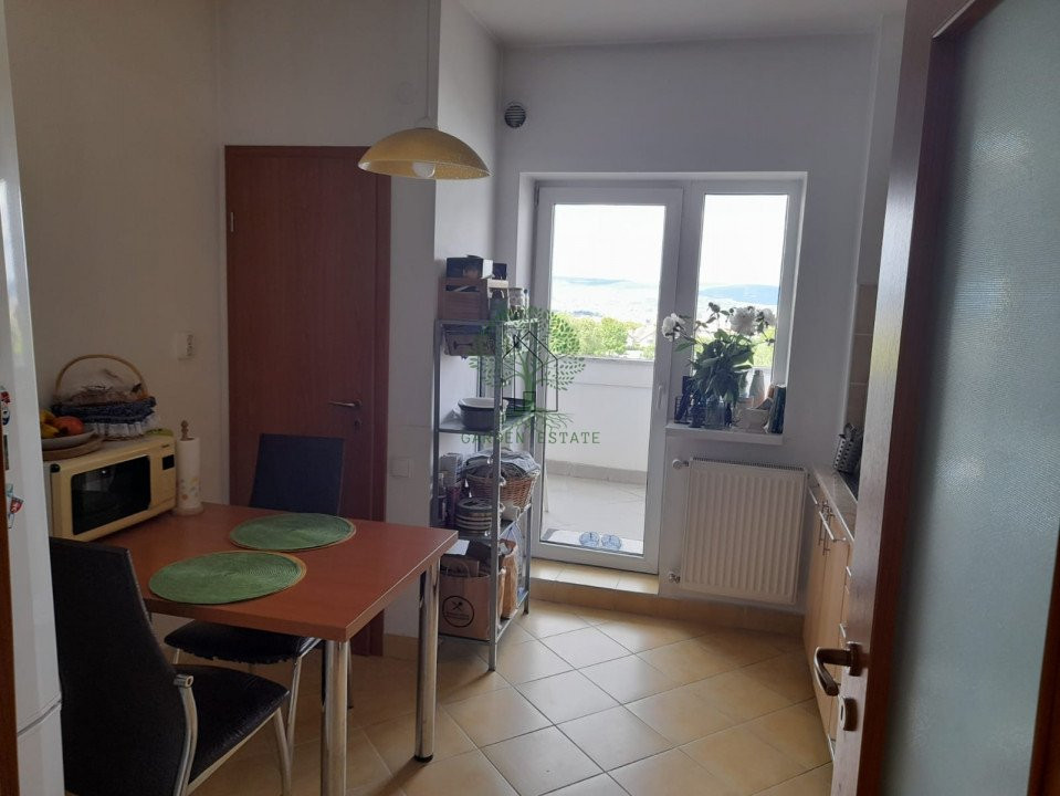 Apartament 2 camere, decomandat, zona Calea Turzii Zorilor, garaj