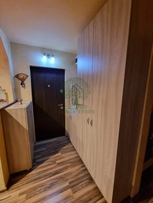 Apartament cu 3 camere, decomandat, zona Intre Lacuri