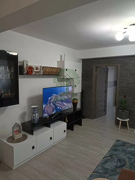 Apartament cu 3 camere, Sub Cetate Floresti + parcare