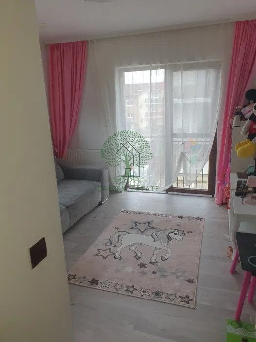 Apartament cu 3 camere, Sub Cetate Floresti + parcare