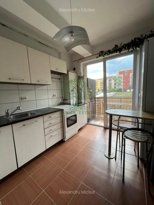 Apartament cu 2 camere, zona Edgar Quinet Manastur + parcare