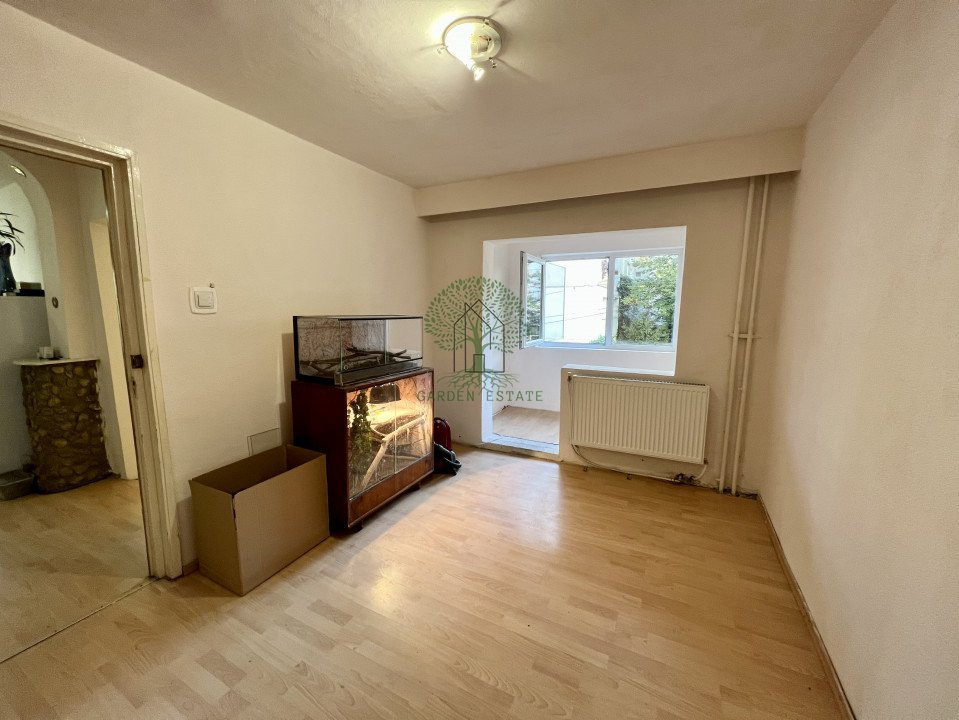 Apartament cu 3 camere, decomandat, Intre Lacuri, etaj 1