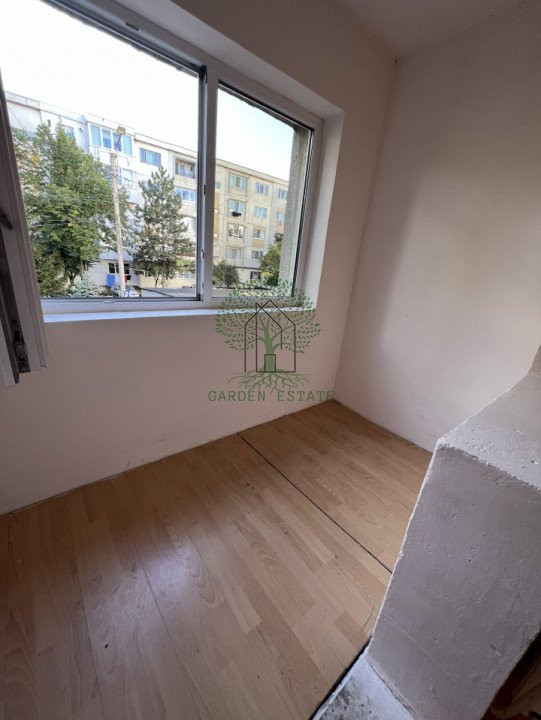 Apartament cu 3 camere, decomandat, Intre Lacuri, etaj 1