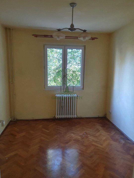 Apartament cu 3 camere, Constantin Brancusi Gheorgheni, etaj 2 + boxa