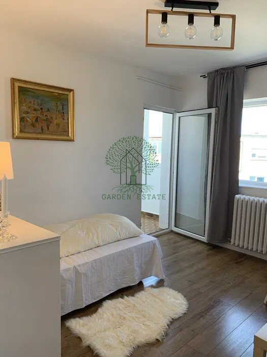 Apartament cu 3 camere, decomandat, zona Spitalul de Recuperare Zorilor