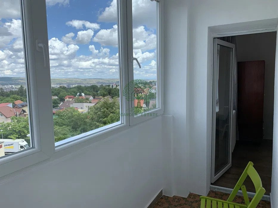 Apartament cu 3 camere, decomandat, zona Spitalul de Recuperare Zorilor