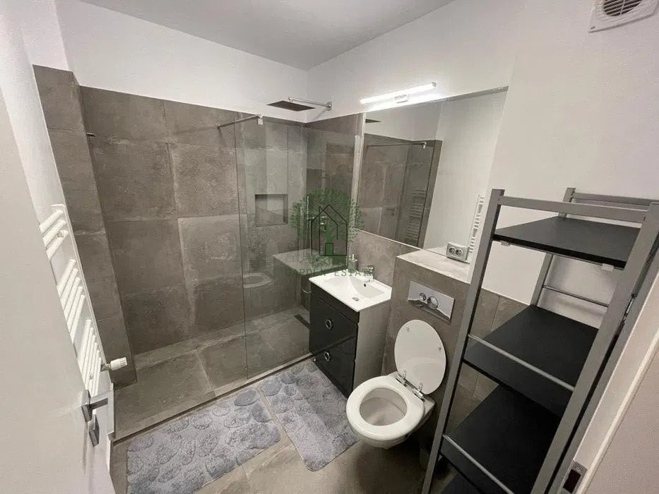 Apartament in zona Sopor, 37 mpu, etaj intermediar